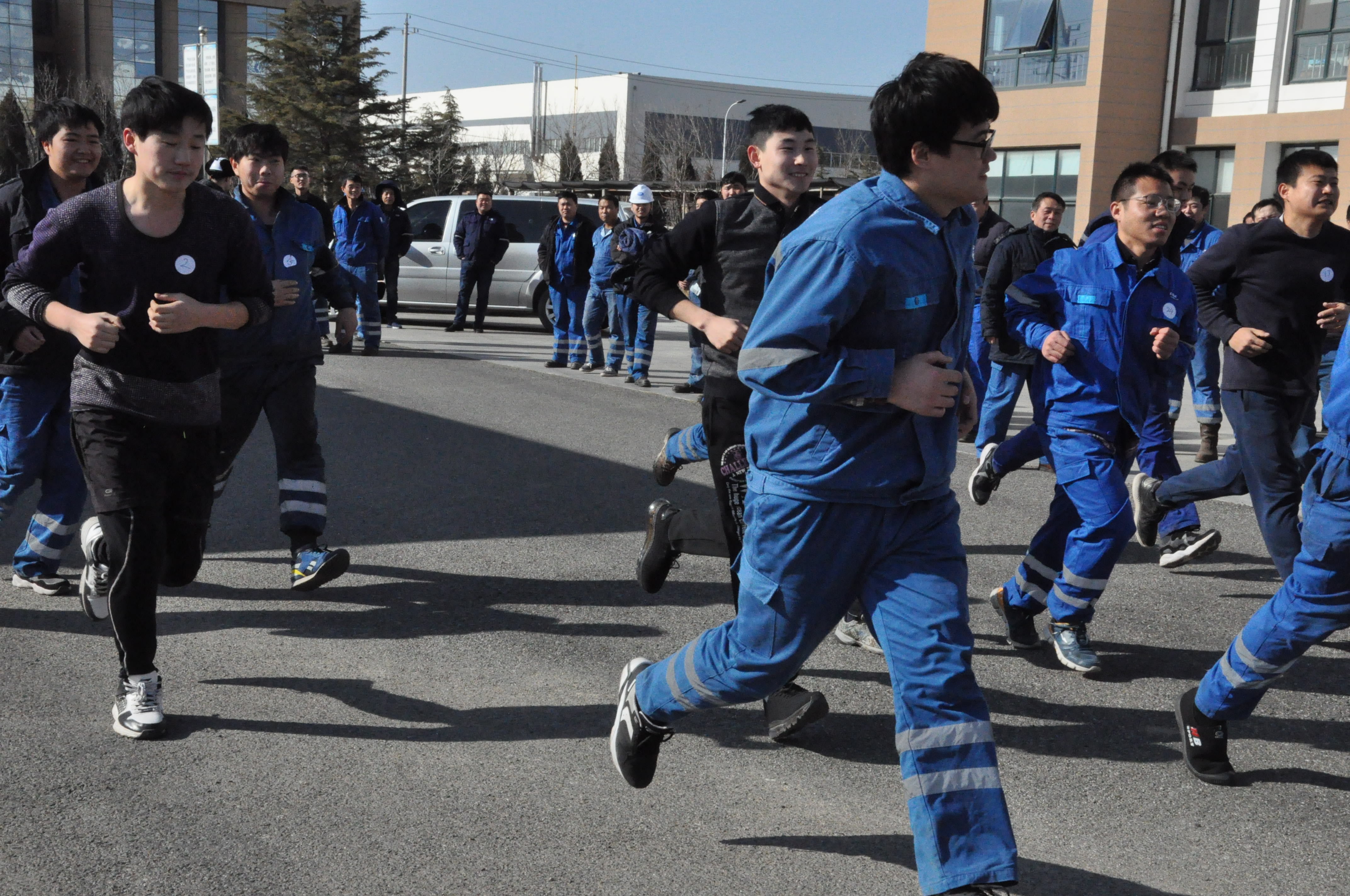 5c53a483375d0.jpg 678.jpg